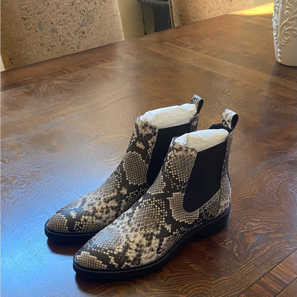 Treasure & Bond Black and White Ankle Boots with Chelsea Design